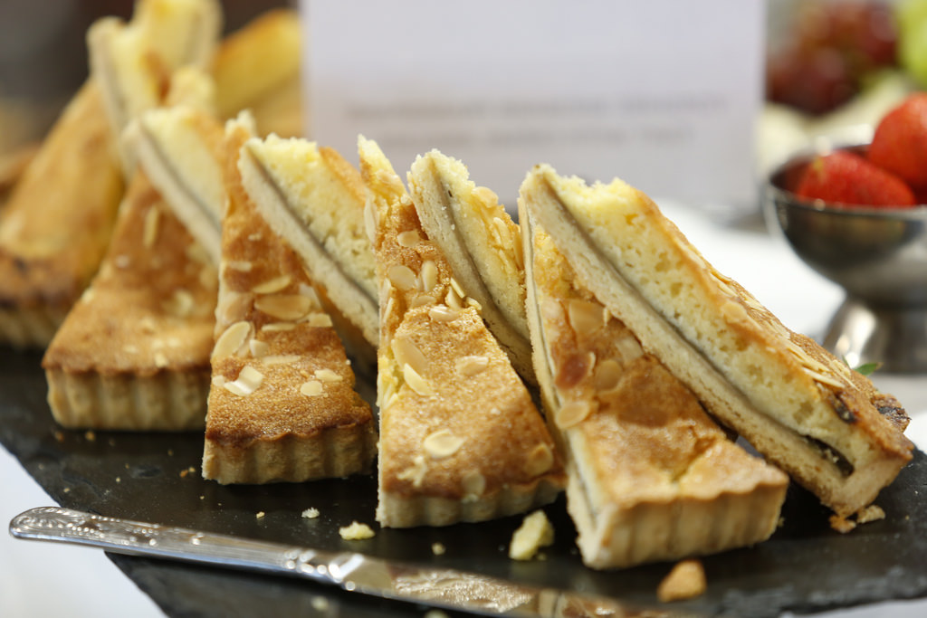 pie slices dessert